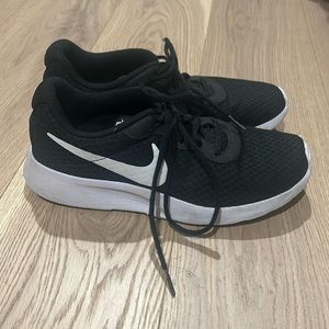 Nike black and white sneakers size 9